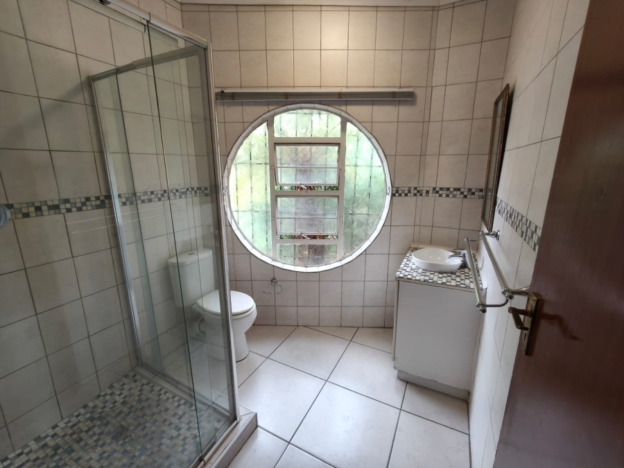 5 Bedroom Property for Sale in Safari Gardens North West